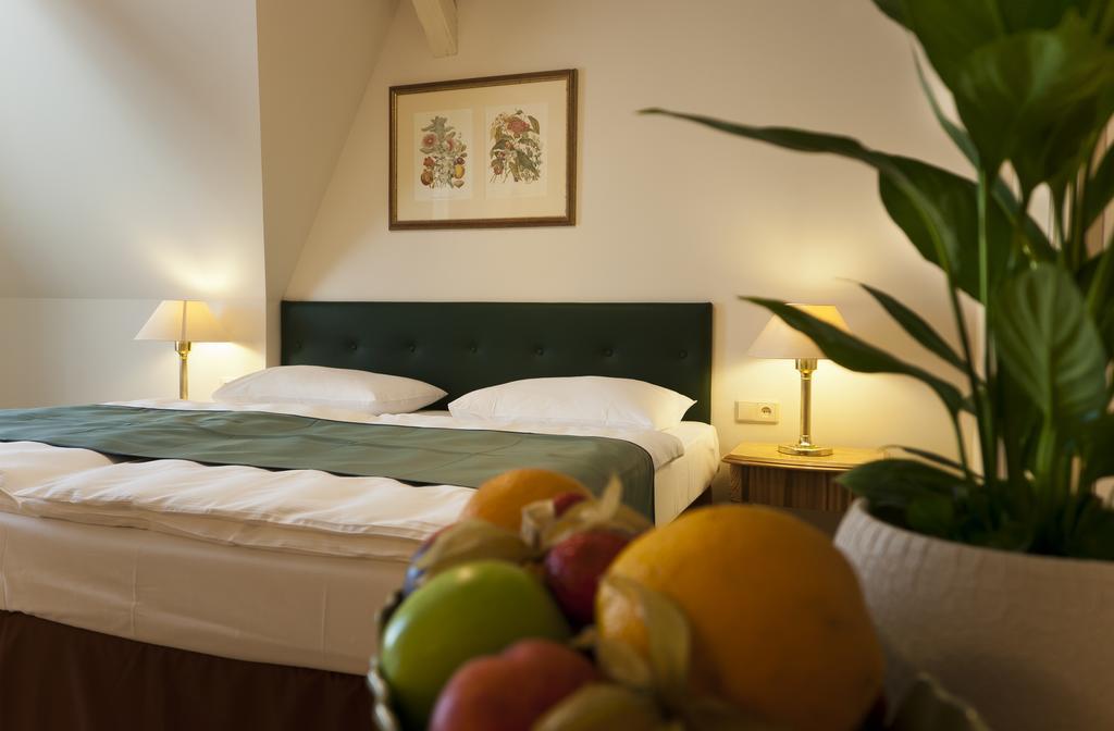 Grandhotel Ambassador Narodni Dum Karlovy Vary Room photo