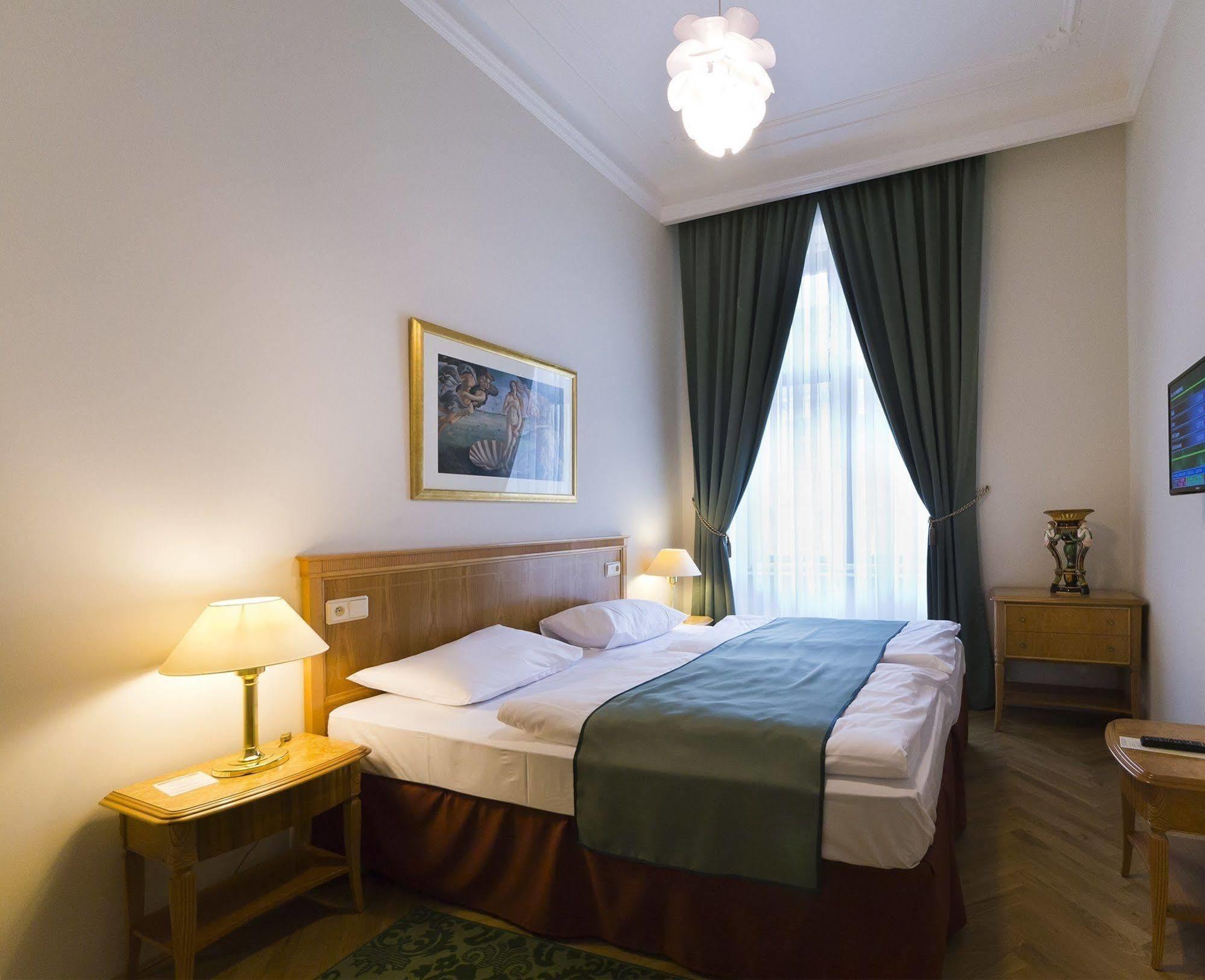 Grandhotel Ambassador Narodni Dum Karlovy Vary Exterior photo